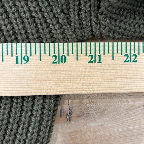 Proof Apparel, cropped sweater, cableknit, green, excellent condition, small - Picture 3 of 7